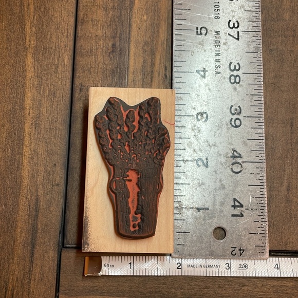 Vintage flower bucket rubber stamp - Picture 2 of 2